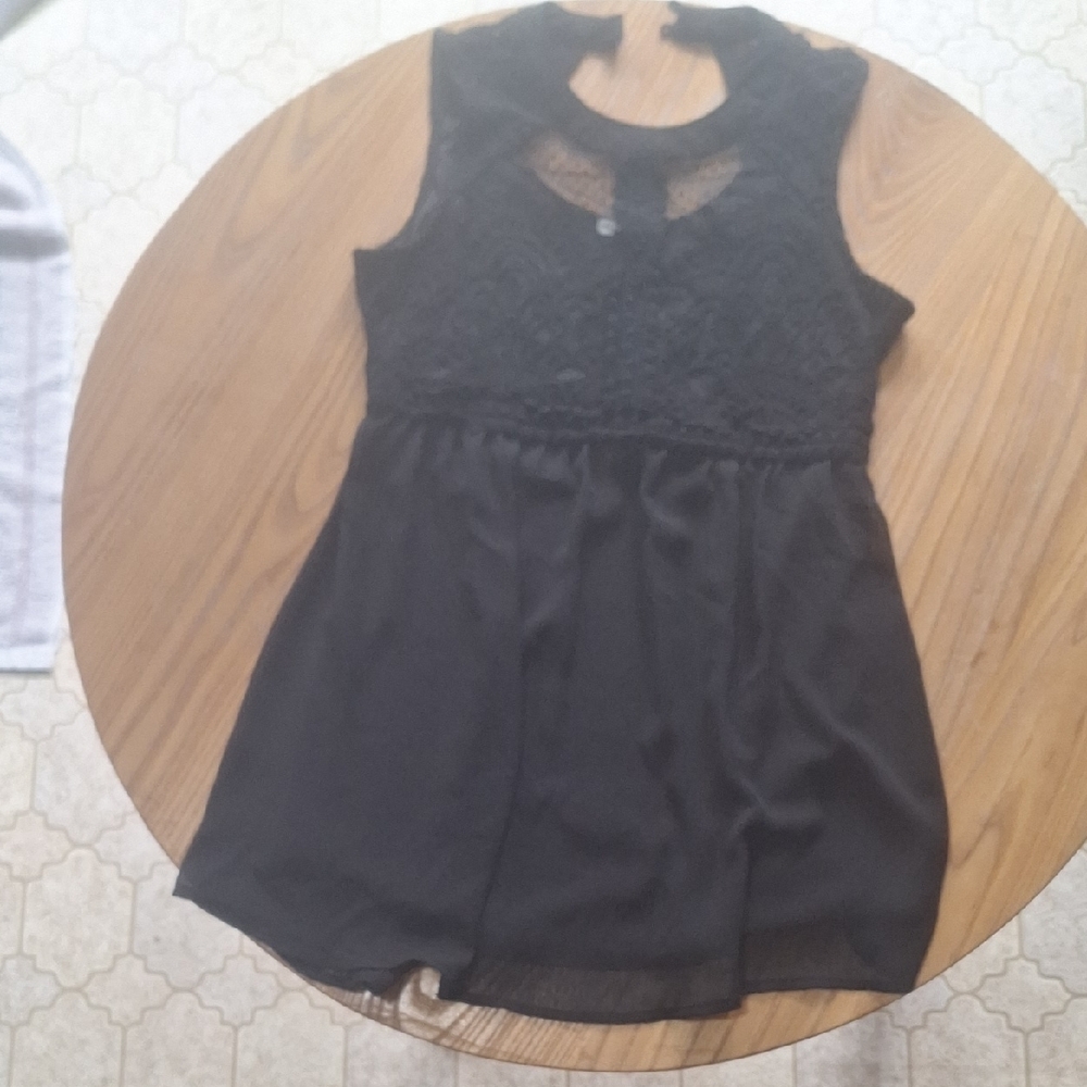Maurices Classic Black Top